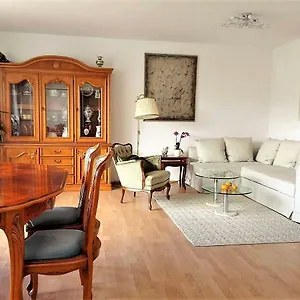 Grosse Fuer Gruppe Appartement